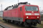 weit kam 120 124-3 nicht im Rostocker Hbf nach paar Metern gab es einen Knall und der B�gel ging ruter.14.12.2014