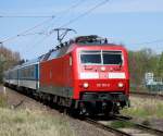 120 159-9 mit EC 179(Warnem�nde-Prag)bei der Durchfahrt am 03.05.2015 im Haltepunkt Rostock L�tten-Klein