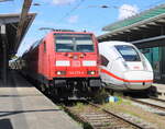 146 270 und 812 217 am 23.05.2025 im Rostocker Hbf.