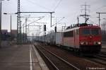 155 192-8 mit einem Containerzug in Berlin Schnefeld Flughafen in Richtung Grnauer Kreuz unterwegs.