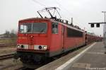 155 199-3 mit dem Toyota-Autozug in Rathenow in Richtung Wustermark unterwegs.