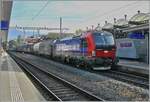 Der Anfang vom Ende - die ganz neue SBB Cargo 193 065 (91 80 6193 063-5 D-NRAIL) steht mit einem Güterzug in Vevey und hat somit schonmal einen Umlauf einer SBB Re 4/4 II eingenommen.