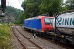 Die am die SBB Cargo International AG vermietete Re 482 011-4 „ChemOil“ (91 85 4482 011-4 CH-SBBC) der SBB Cargo AG fährt am 01 August 2025, mit einem KLV-Zug (HUPAC-Ganzzug) durch den Bahnhof Kirchen/Sieg in Richtung Köln.

Die TRAXX F140 AC1 wurde 2002 von Bombardier in Kassel unter der Fabriknummer 33525 gebaut und an die SBB Cargo AG geliefert. Sie hat die Zulassungen und Zugbeeinflussungssysteme für die Schweiz und Deutschland. 