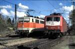 111 182-2 und 120 110-2 in Ulm am 23.04.1999.