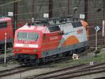 120 112-8 mit Märklin Werbung in Ulm am 18.05.2012.