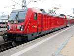 147 016-0 in Stuttgart mit Doppelstockzug am 27.10.2019.