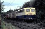 150 026-3 mit Sattelauflieger und Taschenwagenzug in Ulm am 04.08.2000.