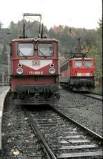 171 005-2 und 171 014-4 in Rübeland am 02.11.1999.