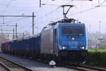 LTE 186 942 steht am 13 April 2022 mit ein Gyspzug in Oss.