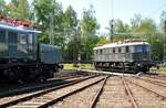 E 18 08 auf der Drehscheibe und 194 192-1 vom BEM im Bahnpark Augsburg am 26.06.2022.