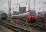 293 511-2+442 350-5 und 42 851-2 waren am 20.02.2015 abgestellt im Rostocker Hbf 