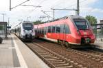 1442 620-9 S-Bahn Mitteldeutschland als S4 (S 37445) von Hoyerswerda nach Geithain und 442 007-1 DB Regio als RB43 (RB 28895) von Falkenberg(Elster) nach Cottbus, traffen sich in Falkenberg(Elster).