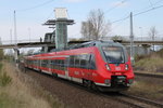 442 338 als S1(Warnem�nde-Rostock)bei der Ausfahrt im Haltepunkt Rostock-Marienehe.30.04.2016