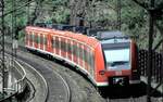 425 113-8 auf der Geislinger Steige am 17.05.2002.