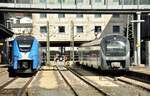 agilis 440 103 und GoAhead Bayern 2 463 020-4 Siemens Mireo RE 9 (als der 440 noch die Strecke fuhr, war es der  Fugger Express  auf RE 9, heute mit GoAhead Bayern nur noch RE 9) in Ulm am 31.03.2023.