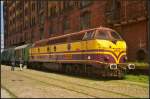Power Rail 1801 beim Familienfest in Magdeburg Neustadt, 10.05.2015
<br><br>
Insgesamt wurden von der CFL 1800 in den Jahren 1963-1964 20 St�ck gebaut. Das Gewicht betr�gt 110 Tonnen, ist maximal 120 km/h schnell und hat eine Leistung von 1435 kW. Die letzte Revision war im Jahr 1997. W�hrend des Familienfest der Eisenbahnfreunde Magdeburg stand die Lok am alten Lagerhaus (NVR-Nummer 92 82 000 1801-0 L-POWER)