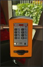 InnoTrans 2016 in Berlin: Ticketautomat in einem Skoda 30 T  ForCity  f�r Bratislava.