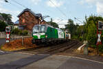 Die �sterreichische Weco Rail / Wenzel Logistics SIEMENS Vectron AC 1193 901 (91 81 1193 901-6 A-WENA) der Weco Rail GmbH, Wien (ex Walser Eisenbahn GmbH) f�hrt am 23 Juli 2026, mit einem KLV-Ganzzug der �sterreichischen Wenzel Logistics GmbH (Werndorf), durch Kirchen/Sieg in Richtung K�ln.

Die SIEMENS Vectron AC wurde 2023 Siemens in M�nchen-Allach unter der Fabriknummer 23226 gebaut und an die damalige WEG - Walser Eisenbahn GmbH geliefert. Im April 2023 wurde die Walser Eisenbahn GmbH in Weco Rail GmbH umfirmiert. Zudem gab man die Partnerschaft mit der Wenzel Logistics GmbH bekannt, die mit zwei eigenen Siemens Vectron Lokomotiven agiert.

Diese Vectron Lokomotive ist als AC – Lokomotive (Wechselstrom-Variante) mit 6.400 kW Leistung und f�r eine H�chstgeschwindigkeit von 200 km/h konzipiert. Sie wurde in der Vectron Variante AC B14 ausgef�hrt und hat so die Zulassungen f�r Deutschland, �sterreich, Ungarn, Tschechien, Slowakei, Rum�nien und Bulgarien (D / A / H / CZ / SK / RO / BG). So besitzt die Variante AC B14 folgende Zugsicherungssysteme:
ETCS BaseLine 3, sowie f�r 
Deutschland (PZB90 / LZB80 (CIR-ELKE I))
�sterreich (ETCS Level 1 mit Euroloop, ETCS Level 2, PZB90 / LZB80)
Ungarn (ETCS Level 1, EVM (Mirel))
Tschechien und Slowakei (LS (Mirel))
Rum�nien und Bulgarien (PZB90)