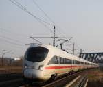 Wackel-Dackel auf der Fahrt von Mnchen Hbf nach Berlin/Hamburg bei der Durchfahrt im Haltepunkt Leipzig-Messe.08.03.2014