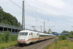 401 563-2 kommt aus Hamburg angerauscht. Tostedt, 21.06.2024.