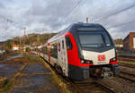 Der für die DB Regio NRW fahrende dreiteilige Stadler FLIRT 3 XL 3427 011 (94 80 3427 011-6 D-STAP / 94 80 3827 011-2 D-STAP / 94 80 3427 511-5 D-STAP) der ZV VRR Eigenbetrieb Fahrzeuge und