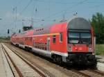 Einfahrende S2 aus Warnem�nde am 03.Juli 2010 in G�strow.