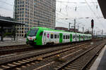 Der für die DB Regio AG – NRW fahrende dreiteilige Stadler FLIRT 3 XL 3427 002 (94 80 3427 002-5 D-STAP / 94 80 3427 502-4 D-STAP / 94 80 3827 002-1 D-STAP) der ZV VRR Eigenbetrieb Fahrzeuge und Infrastruktur, erreicht am 21 April 2026 (7:13 Uhr), als S2 der S-Bahn Rhein-Ruhr von Recklinghausen Hbf seinen Zielbahnhof Dortmund Hauptbahnhof. 

Der Stadler FLIRT ³ XL wurde 2018 von der Stadler Deutschland GmbH in Berlin- Pankow unter den Fabriknummern 42306 bis 42308 gebaut und an den Zweckverband Verkehrsverbund Rhein-Ruhr Eigenbetrieb Fahrzeuge und Infrastruktur geliefert. 