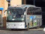 Mercedes Travego von Michel-Reisen aus Deutschland im Stadthafen Sassnitz.