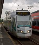   Zweisystem-Zweirichtungs-Niederflur-Triebwagen 701   Hans im Glück  der RTG (RegioTram-Gesellschafte zu je 50% KVG und HLB), ex RBK 701, steht am 25.08.2014 im Bahnhof Treysa als RT 9 zur