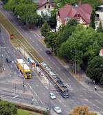 Stra�enbahn / Stadtverkehr Leipzig Flexity Classic XXL NGT 12 Nr.1217 von Bombardier Baujahr 2006, gesehen an der Haltestelle V�lkerschlachtdenkmal in der Prager Stra�e in Leipzig von der obersten
