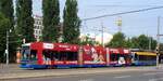 Stra�enbahn / Stadtverkehr Leibzig; NGT8 Nr.1110 von DWA Baujahr 1995 und NB 4 Nr.932 von Bombardier Baujahr 2001 vor dem Hbf Leipzig am 21.07.2019.