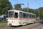 CKD Tatra Wagen T6A2 704 neben dem Depot 12 in Rostock-Marienehe.23.09.2017