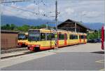  Wann fährt der nächste Zug?  Diese Frage konnte am Bahnhof von Orbe lange Zeit nicht beantwortet werden, doch nun steht der OC / TRAVYS Be 4/8 004 (94 80 0450 004-7) aufgebügelt in