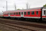 Halberst�dter Mitteleinstiegswagen der Bauart By439 stand am 16.05.2015 im Bahnhof Warnem�nde.