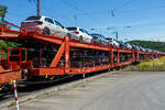 Vierachsiger (2 x zweiachsiger) Doppelstock-Autotransportwagen der Gattung Laaers 560.1 (BA 5.854) der DB Cargo Logistics GmbH (ex DB Schenker ATG) eingestellt als 25 80 4371 586-2 D-ATG am 28 Juni