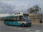 Ein Kleinbus in Valletta.