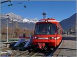 In Saint Germain-Les-Bains-le-Fayet wird der SNCF Z 800 803/804 als TER nach Vallorcine bereitgestellt und fährt nun an den Bahnsteig.