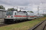 147 559 mit IC2239(Leipzig-Warnemünde)bei der Durchfahrt in Warnemünde-Werft.13.07.2024