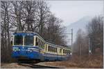 Der Ferrovia Vigezzina SSIF (Società subalpina di Imprese Ferroviarie) ABe 8/8 21 Roma ist als Schnellzug D 32 von Locarno nach Domodossola unterwegs und konnte hier kurz nach Trontano