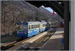 Der SSIF ABe 8/8 23  Ossola  als Schnellzug 32 von Locarno nach Domodossola in Trontano.