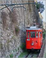 Nachdem wir eine Weile gewartet haben, bzw. in der Zwischenzeit kurz im Hotel unser Gep�ck holen gingen, kam dann doch ein Zug der Ferrovia Principe-Granarolo Zahnradbahn. Die relativ lange Wartezeit von einer Stunde war planm�ssig und d�rfte wohl dem Personal erlaubt haben, sich auszuruhen. 
Im Bild zu sehen ist der Triebwagen N� 2 der Ferrovia Principe-Granarolo Zahnradbahn kurz vor der Ankunft in der  Talstation  Principe. 

2. M�rz 2026