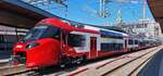 Endlich in voller Länge erwischt, CFL 2453,(Alstom Coradia Max), kurz vor der Abfahrt im Bahnhof von Luxemburg in Richtung Athus.