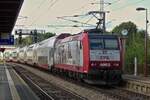 CFL 4002 schiebt ihren Zug von der Haltestelle Lamadelaine in Richtung Rodange, danach weiter bis zu ihrem Endbahnhof Athus.