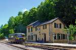 Faszination Museumsbahn - “Train 1900” in Fond de Gras     Der wundersch�ne Museums-Bahnhof Fond de Gras am 16.06.2013, vor ihm steht der Uerdinger Schienenbus 551.669 (ex  Chemin de fer