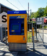 Ich dachte schon der Fahrkartenautomat gehört zur Sammlung des Museums, aber nein es ist ein „aktiver“ Fahrkartenautomat der NS - Nederlandse Spoorwegen N.V.