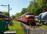 Der dreiteilige Dieseltriebzug NS 114, vom NS-Typ DE 3 – Plan U „Rode Duivel“ (Roter Teufel), am 29 April 2025 im Het Spoorwegmuseum (bis 2005 NSM - Nederlands Spoorwegmuseum /