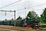 Am 5 September 2001 steht 64 415 der VSM in Apeldoorn.