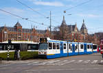   Stra�enbahn Amsterdam:  Der Triebwagen GVB 913, ein Zweirichtungs-Gelenktriebwagen vom Typ 11 G, des belgischen Herstellers BN (La Brugeoise et Nivelles, heute Bombardier), am 31.03.2018 als Linie 6