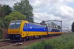 NS IC-D mit 186 031 durchfahrt Hulten am 23 Augustus 2019.