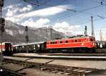 ÖBB 1110.03 mit D-Zug in Innsbruck am 17.08.1978.